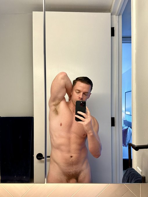 1 pic. I’m ripe as fuck today https://t.co/aTwQpIQZYG