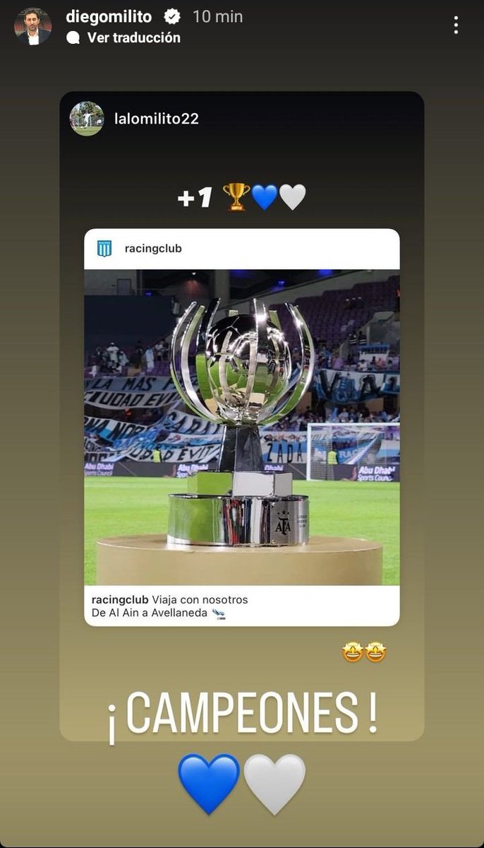 BarLaAcademia's tweet photo. 'El Principe' Milito festejó el nuevo título de #Racing 
¡SALUD CAMPEONES! 💙🤍💙 https://t.co/N5aEotr7vD