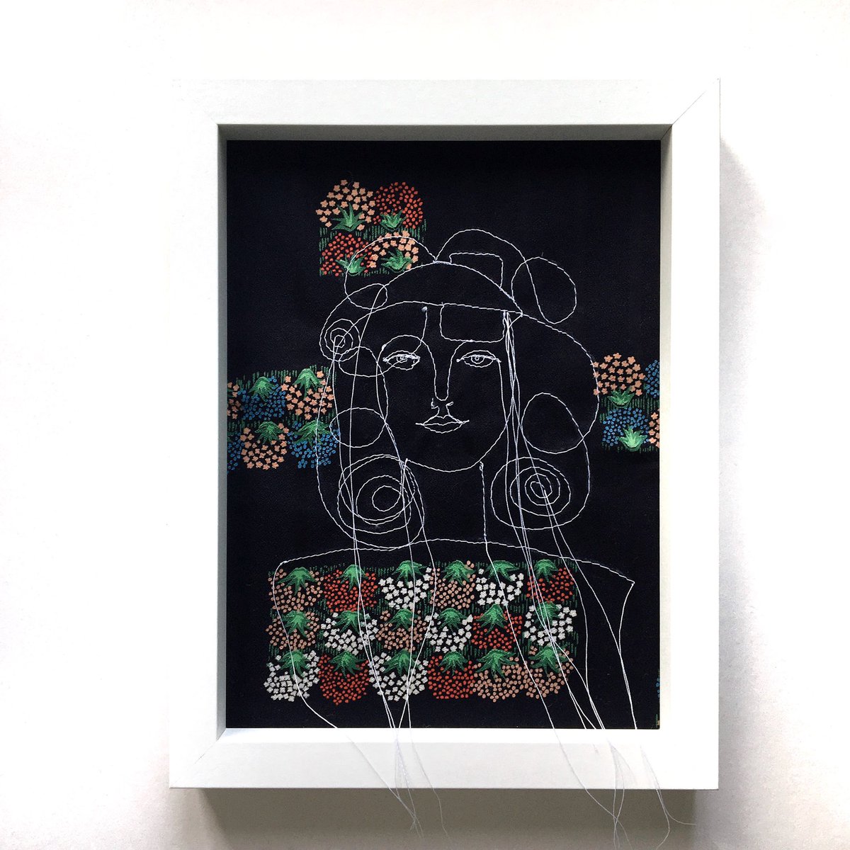alittlevintage1's tweet image. Picasso line drawing sewn onto vintage Japanese cotton #threaddrawnartwork #picassolinedrawing #portraitofwoman #etsyuk @Etsy @EtsySuccess