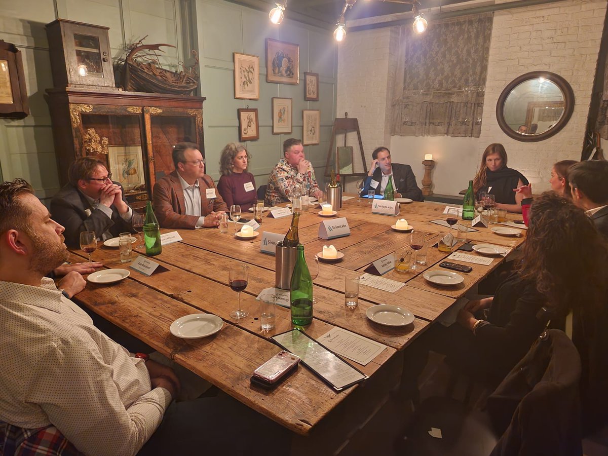 SirionCLM's tweet photo. We had the pleasure to host top legal experts from New York along with the very dynamic Ari Kaplan. Interesting discussions, great food and the perfect setting to talk about our favourite topic of CLM. Sharing some glimpses from the meetup. 
#meetup #clm #legal https://t.co/KBdbriRZKr
