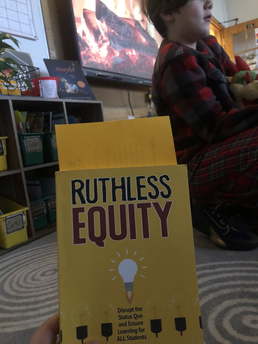 getz_teaching's tweet photo. A class asked me to read with them this morning. So I grabbed my favorite book to read. #crown @unfoldthesoul https://t.co/a6MYh5mRo7
