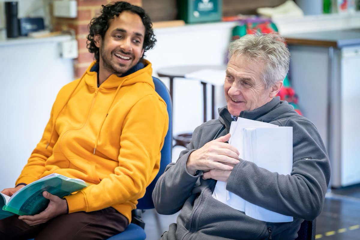WatermillTh's tweet photo. The first look at rehearsals for Notes from a Small Island by @timwhitnall. Best availability from 20 Feb, book while you can!
Photos by Marc Brenner
3 Feb - 18 Mar, book at https://t.co/q6fzZl1IpQ
#notesfromasmallisland #billbryson #timwhitnall #WatermillTheatre #comedyplay https://t.co/5sr1uxYuST