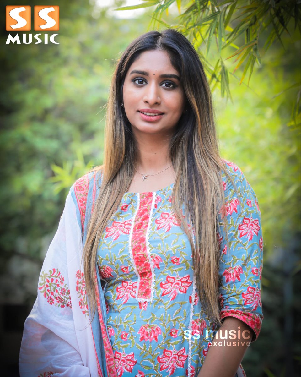 SSMusicTweet's tweet photo. It's the connection we can't explain ❤️
#BiggBoss Fame #Mathumitha's Exclusive Photoshoot 📸
#biggboss #mathumitha #celebrities #photoshoot #viralpost #ssmusic https://t.co/4LNCD4iSN1