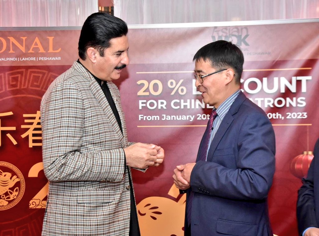 fkkundi's tweet photo. میں اسلام آباد میں @AsianWokPK کے زیر اہتمام چینی سال نو کی تقریب میں شامل ہوا۔ @CathayPak کے مندوبین سے ملاقات کی۔ چین اور پاکستان ہمیشہ دوستی اور بھائی چارے کا خاص رشتہ رکھتے ہیں۔ https://t.co/G15qX1TfWU