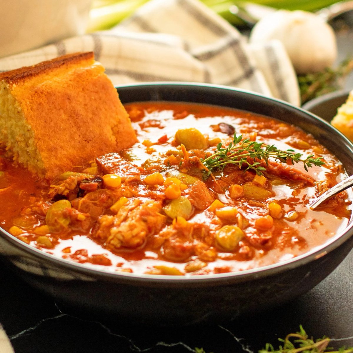 Melissa_MSSK's tweet image. This flavor packed Brunswick Stew is a hearty meal that the whole family will love. Serve it with a side of hot buttered cornbread for a down home supper any day of the week. #Brunswickstew #stew #chicken #pork #brisket #dinner #comfortfood
melissassouthernstylekitchen.com/brunswick-stew/