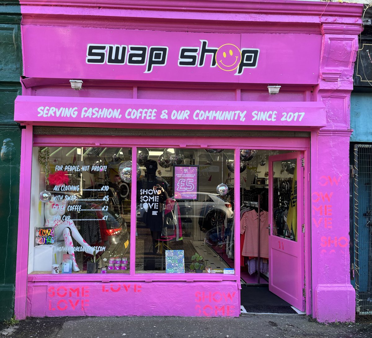 AmandaFBelfast's tweet image. I called into see the @AWBelfast babes. You should check out their Winetavern Street #swapshop #showsomelove #belfast