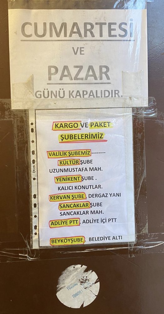 Tüm Türkiyedeki #PTT çalışma saatle neden farklı? 
 
Hafta içi 17:30 da kapanması gereken PTT Şubesi 17:00 da kapanıyor.

Cumartesi günleri 13.30 a kadar çalışması gereken şube hiç çalışmıyor.

Sorduk. Aldığımız cevap.
Şehirden şehire değişiyor.

Bu sizin eseriniz?  <a href="/PTTKurumsal/">PTT AŞ</a>