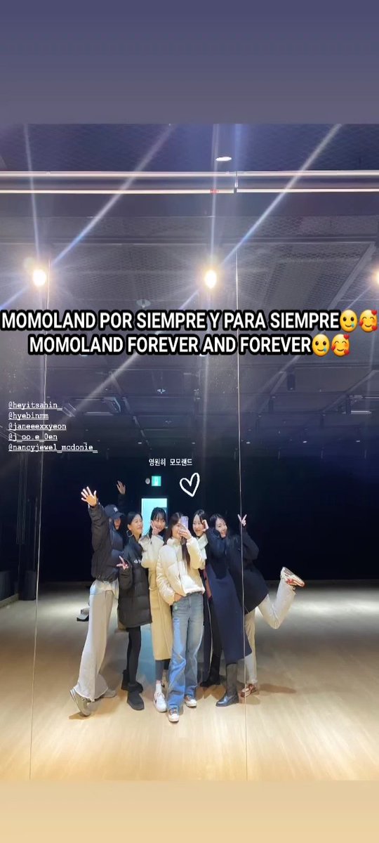 AdrianL67509796's tweet photo. MOMOLAND FOREVER AND FOREVER 🥲🥲🥰🥰🥰🥰🥰
I HOPE THEY DON'T SEPARATE🥲🥲🙏🙏🙏🙏
#momoland #momolandnancy #momolandedit #momolandahin #momolandjooe #momolandjane #momolandhyebin #WHEREISMOMOLAND https://t.co/doWKxYT9U1