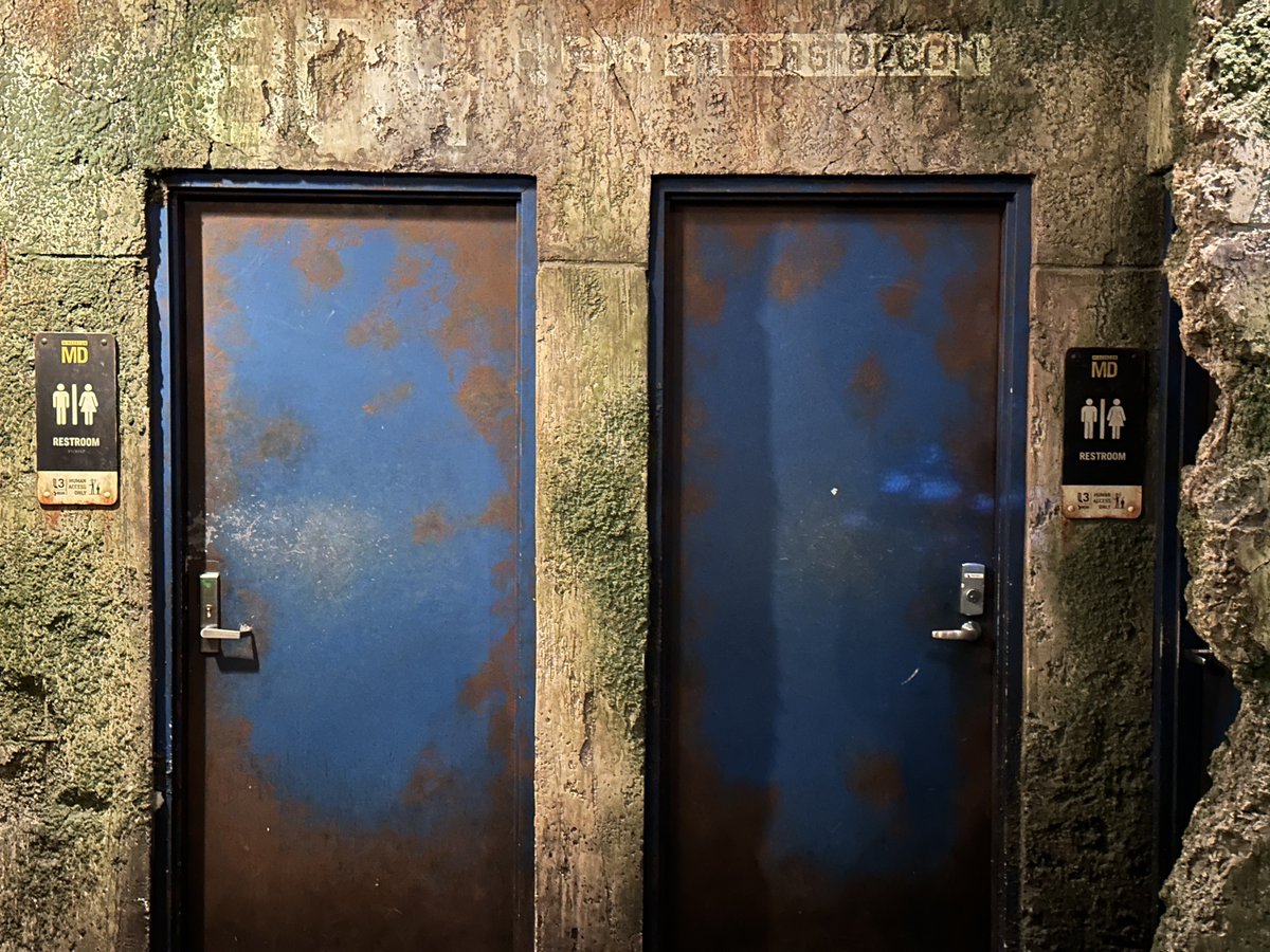 AliciaStella's tweet photo. The best placed restrooms in WDW. https://t.co/cxrsM2e4hr