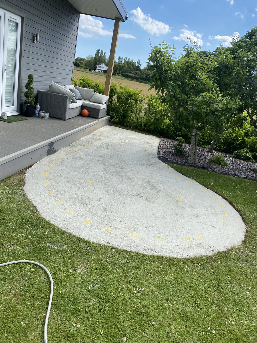pureputtukltd's tweet photo. Small putting green for a client in Chichester https://t.co/6JhebLGjmA