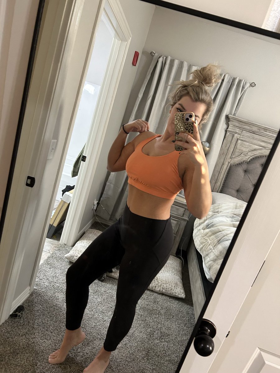 LeaTyra's tweet photo. hitting goals
thriving
glowing
healing
🦋 https://t.co/X9JCsCbcyQ