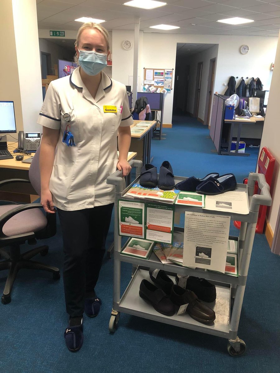 gheaton_'s tweet photo. Promoting slippers &amp; good footwear in the only way we know how! Great so see so many patients wearing good fitting shoes &amp; slippers on the wards, staff engaging with this initiative - more likely to get up with shoes on! 👟 @RJefferies01 @ReconGamesUK #GetUpGetDressedGetMoving https://t.co/rdjMFcBq43