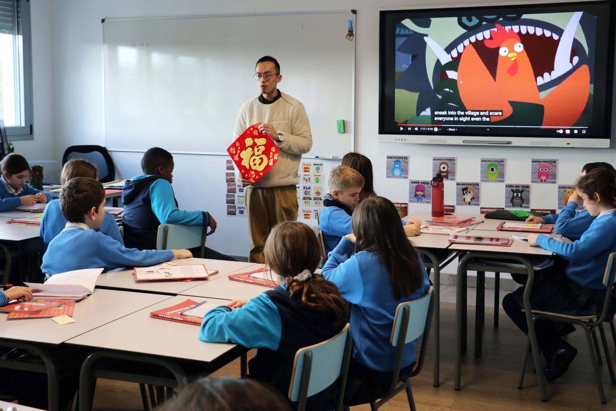 CasviTresCantos's tweet photo. This Sunday is the beginning of the #ChineseNewYear and our students have been preparing all week for this special time. They have been learning about the culture and meaning of this day, decorated the whole school with different creations and enjoyed a Chinese meal 🇨🇳 #Casvi https://t.co/DmRHJ12mYV
