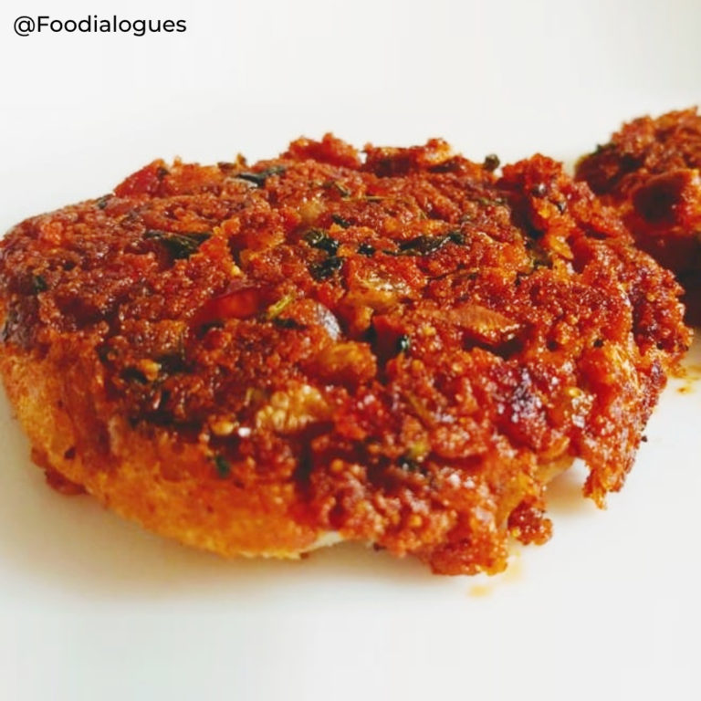 foodialogues's tweet photo. “Spot Idli” is the recipe for the day. A spicy and spongy #idli with a crispy outer layer cooked on a Tawa with the typical #Andhra “idly karam” is the secret behind this mouthwatering dish. 
#Recipe here https://t.co/IMjKqkmBjd 

#foodblogger #foodie #spicyfood https://t.co/i2T4MwCts2