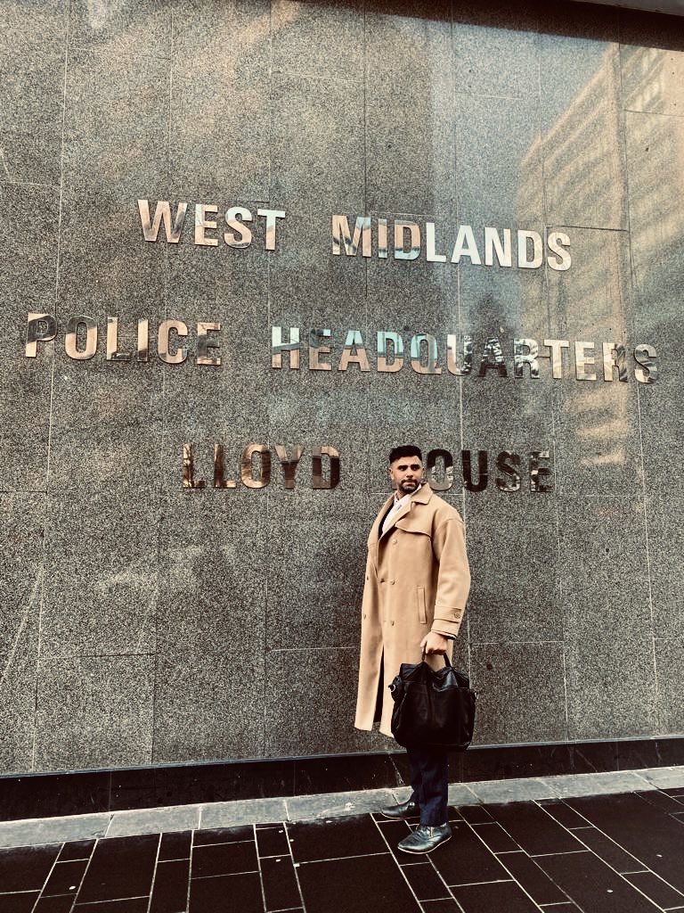 A very productive and positive meeting with the Police and Crime Commissioner for West Midlands Police today! @SimonFoster4PCC @WMPolice @AssocPCCs @WMPolice 

Watch this space people- we will have some exciting news for @fivepenceproductions latest project coming very soon