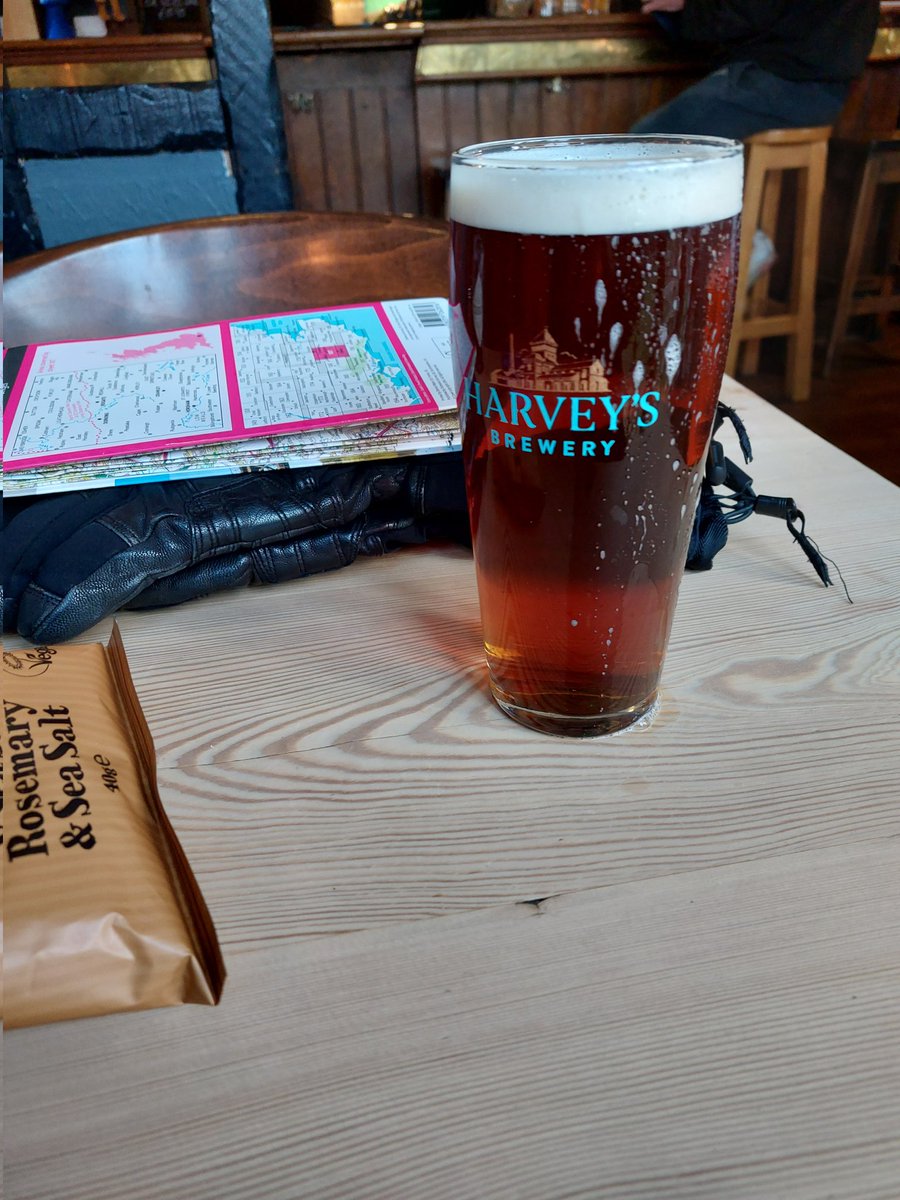 And so to the most important part of the walk! The locals told me it was the best pub in the region, and I'm not disappointed! Excellent pint of @Harveys1790 bitter too. Cheers folks! The Plough in Dormansland.