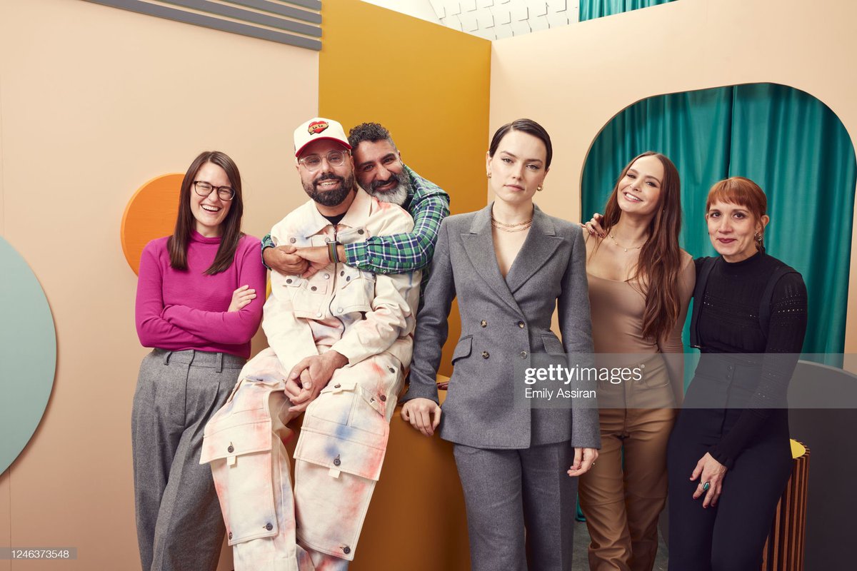 📸| Daisy Ridley e elenco de Sometimes I Think About Dying no Sundance Film Festival. (19/01)

Fotos de Emily Assiran.