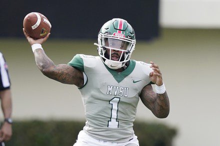 _TyWilliams_11's tweet photo. After a great conversation with @Coach_kwade , I am Blessed to receive a D1 offer from @MSValleyFB 💚🤍 @aliceville_FB @GradyMGriffin @TheCoachShipman @coachquel
#GodFirst☝🏾
#LLMYAUNTIE🕊️
#LLMYUNC🕊️ https://t.co/3fWqvZ6jiR