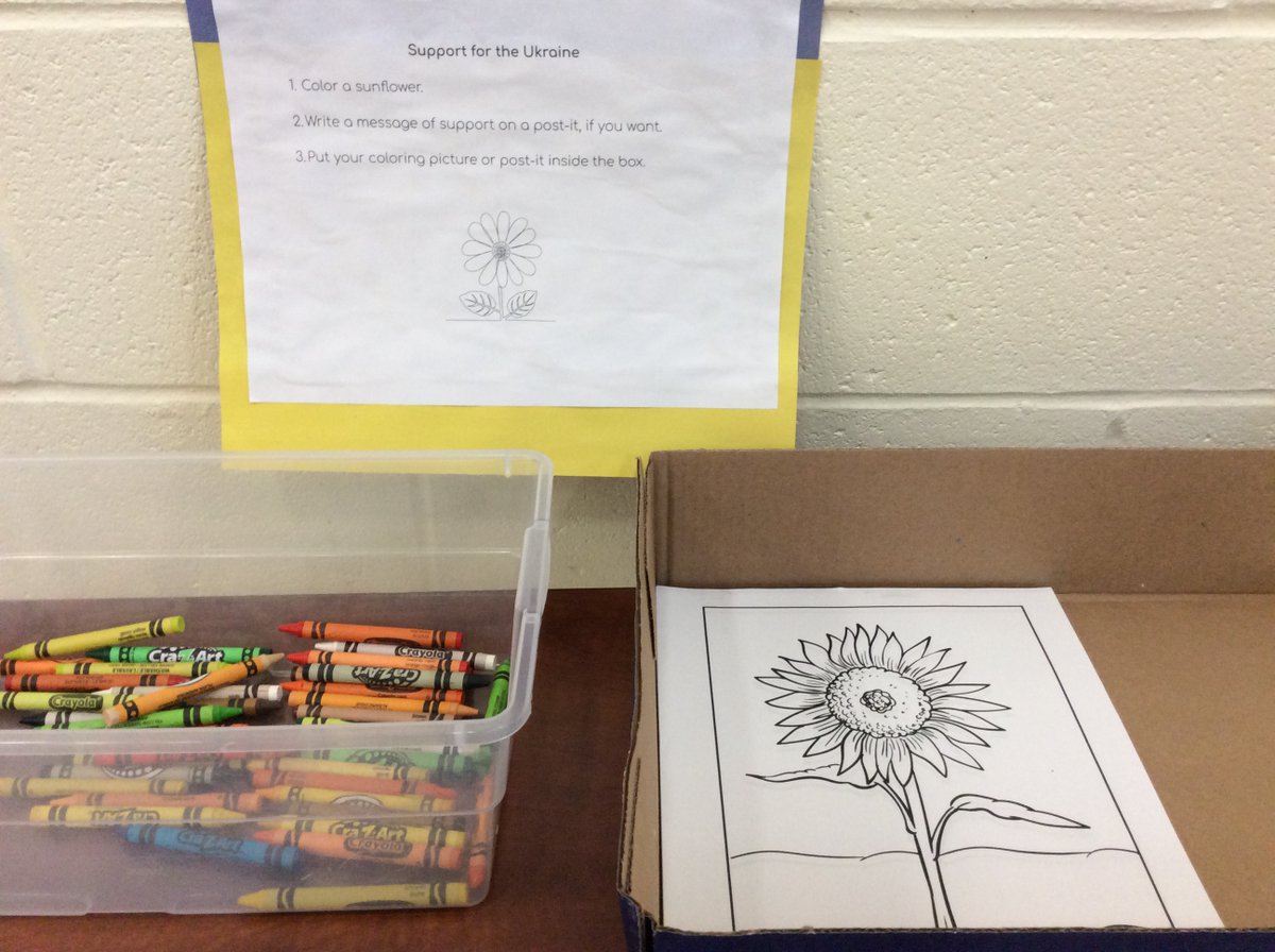 Service club members set up Sunflower coloring stations in our cafeteria and LRC this week to show support for The Ukraine. Students can stop and color or write a message to add to our wall of Sunflowers. <a href="/LkwdLincoln/">Lincoln Elementary</a> <a href="/LkwdLincoln/">Lincoln Elementary</a>  🌻☮️