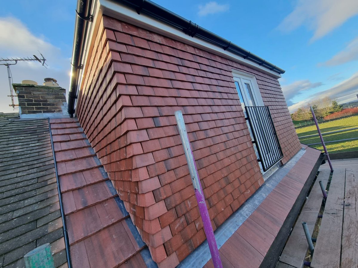 mandsroofers's tweet photo. Dormer tiled in Pudsey this week.
#roofers #leeds #mandsroofing https://t.co/Q5t1y2h0e1