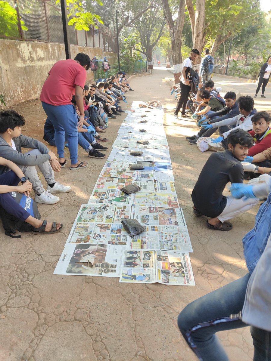 gullyclasses's tweet image. Seed Balls Making by Gully Classes Foundation with NSS Unit of Somaiya College on 15th January 2023 at Ghatkopar West. 

#SeedBalls #Gcf4Environment #Gcf4Education #GullyClasses 
@faisalmushtaque @IamShamsAalam 
@rishi_suri @SuriNavin @mid_day @mybmc @mybmcedu @thimanshut