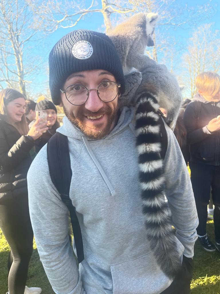 SjbPsy's tweet photo. Many thanks to @ManorWildlife and @Main_MACS for an excellent educational visit and animal behaviour talk with the lemurs for our sixth form pupils today. https://t.co/d7XEUxzZET
