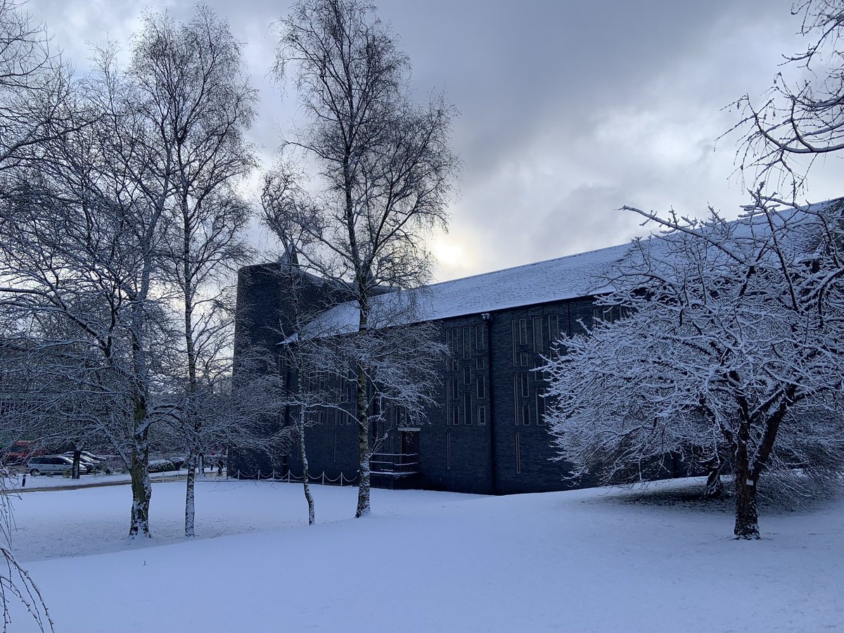 It’s been a magical week here at Keele Law School ☃️🎓🎉 Congratulations once again to all our @LawatKeele students who graduated this week! Please do stay in contact 🖊️ #KeeleGraduation #KeeleLaw #LawAtKeele