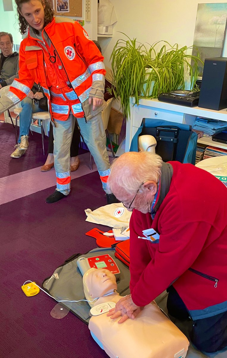 Retour sur la formation aux gestes de premiers secours en collaboration avec la <a href="/CroixRouge/">Croix-Rouge fr</a>  ⛑️ #lessenioriales #seniors #croixrouge #secouriste