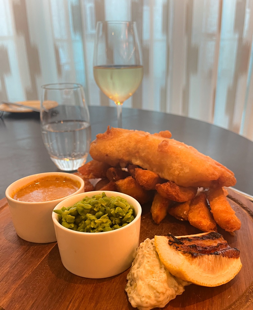 FISH &amp; CHIPS FRIDAYS 🥂

Every Friday from 12.30 - 8.30 we are serving up fish
and chips with a choice of a glass of wine or pint of
beer for only £18.50!

Book now to avoid disappointment!
