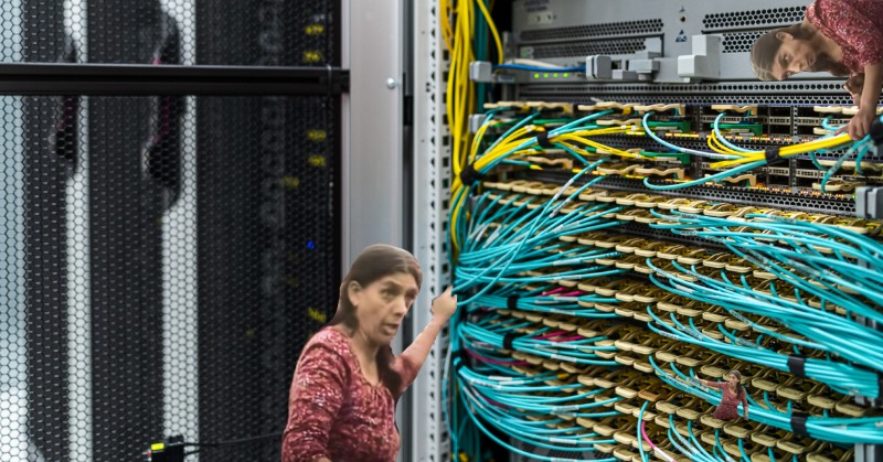 CDN77com's tweet photo. Mluví nám z duše. Tukabelů máme v datacentrech po světě tolik, že bychom jimi zvládli obmotat celou Zemi až čtyřikrát. Že tě kabely zas tolik neberou? Pořád zbývá min. 18 pozic, které by tě zaujmout mohly → https://t.co/JIKRbRwF4N https://t.co/wCPLEzhz4Q