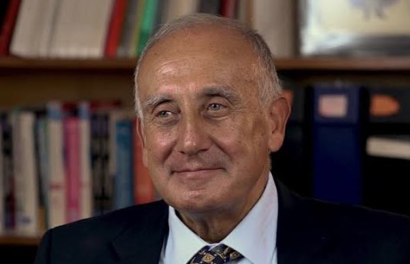 İktisata gerçekten “farklı” bakmanın bir ustasını ve öğretmenini, zarif bir hocamızı, Prof. Dr. Fikret Şenses ‘i kaybettik.