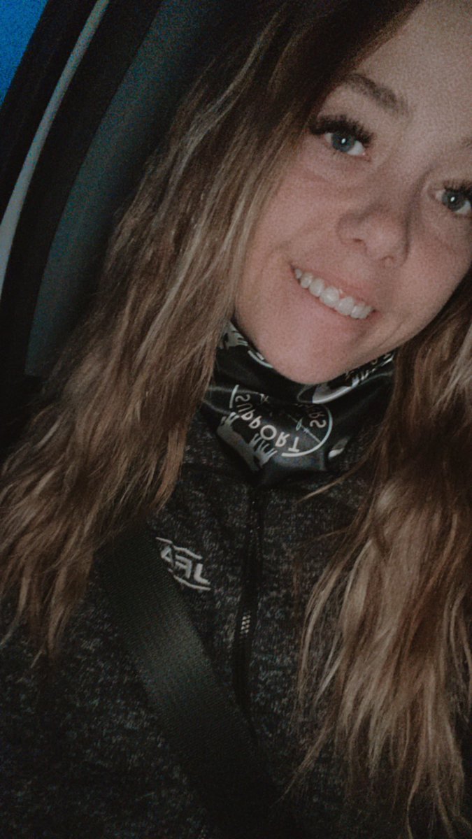 nicolekatrine96's tweet photo. Nothing gets me out of bed faster on a Friday morning then getting to spend the day with cattle &amp; in this case some of the Country’s best bulls! 😍 Find me at the @UFAcooperative booth this morning in Camrose at the @BullCongress 🐮
#AgTwitter #supportlocalranchers https://t.co/RLVUFdfGa7