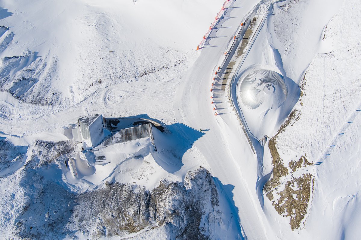 LeTourFemmes's tweet photo. 🤩 Some amazing shots from the Col du Tourmalet this morning. We will see you there on July 29.!

🤩 Magnifiques photos prises ce matin au Col du Tourmalet Les championnes du #TDFF2023 s'y retrouveront dans un peu plus de 6 mois !

📸M.Pinaud OT Tourmalet Pic du Midi https://t.co/piudfZuDeW