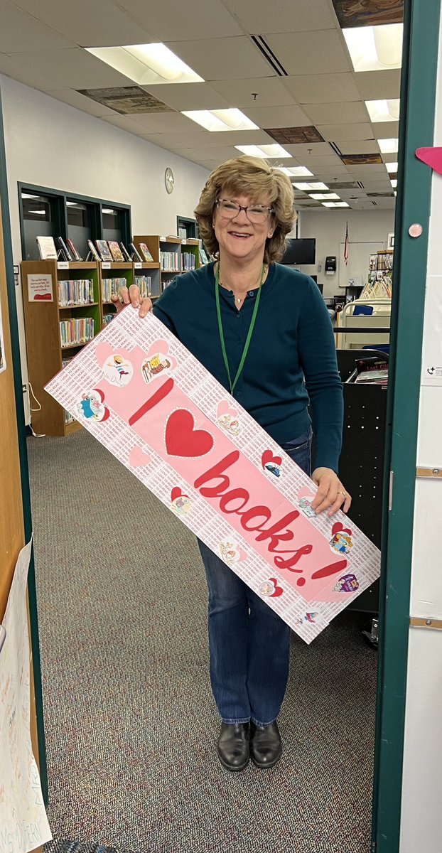 lynnszabo's tweet photo. Happy Friday!! Celebrating a colleague’s birthday in the @WestgateLMC #d25itspersonal #wgleads https://t.co/JYiN5SOXlS