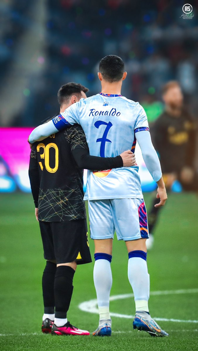 Abdullah10Saad's tweet photo. An Iconic Match ⚽
Messi x @Cristiano @neymarjr
#Messi𓃵 #Ronaldo #Neymar
#Messi4K #4KWallpaper https://t.co/FeKAJZZhUu