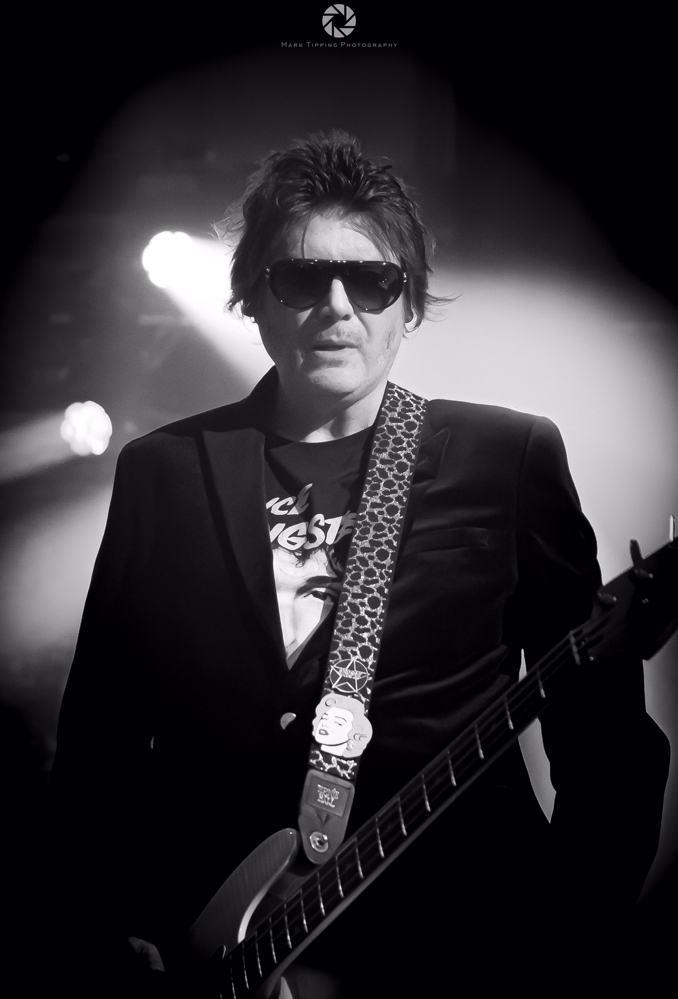 Happy Birthday to Nicky Wire. 