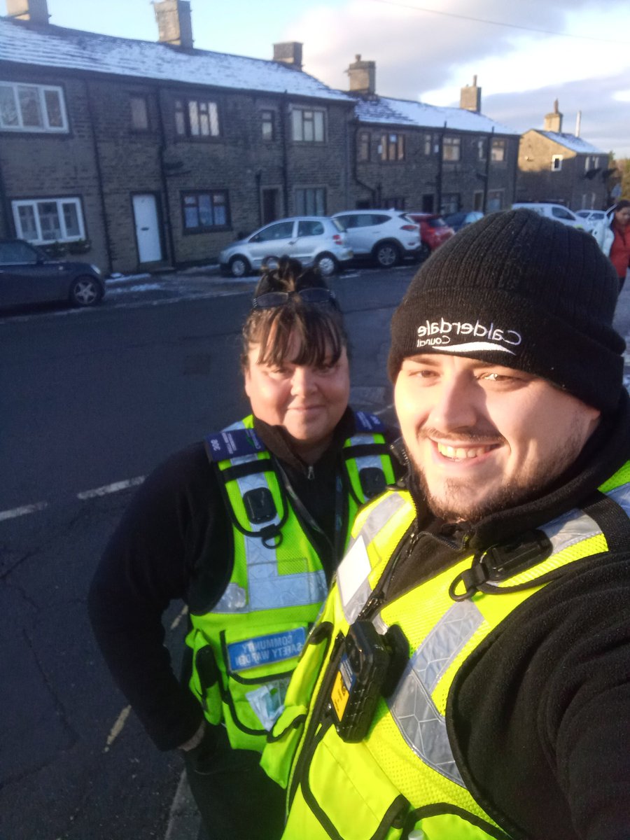 Calderdale Community Protection Team (@cmbc_cpt) on Twitter photo Teams 4 n 5 from the Community Protection Team doing a school patrol ensuring safety for everyone, educating drivers...
<a href="/Calderdale/">Calderdale Council</a>
<a href="/Suewarden306/">Sue Warden 306 love life and smile ❤</a>
<a href="/hwarden/">Helen Warden</a>
<a href="/WKyle321/">WardenKyle321</a> and 329
<a href="/NorthowramPS/">Northowram Primary School</a>
#calderdaleroadsafety
#safercalderdale
#parksafely Teams 4 n 5 from the Community Protection Team doing a school patrol ensuring safety for everyone, educating drivers...
<a href="/Calderdale/">Calderdale Council</a>
<a href="/Suewarden306/">Sue Warden 306 love life and smile ❤</a>
<a href="/hwarden/">Helen Warden</a>
<a href="/WKyle321/">WardenKyle321</a> and 329
<a href="/NorthowramPS/">Northowram Primary School</a>
#calderdaleroadsafety
#safercalderdale
#parksafely