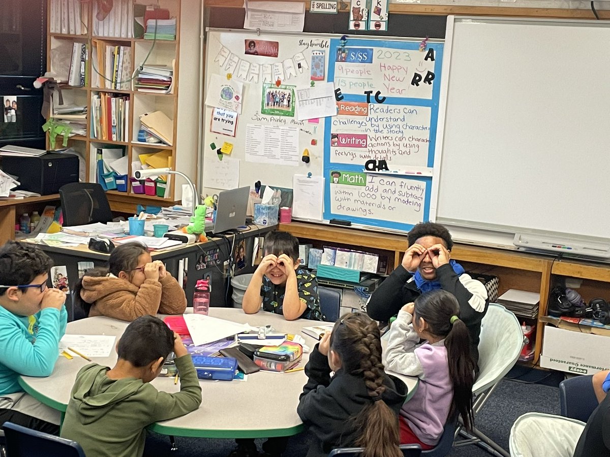 jcbluejaybball's tweet photo. We had a great time reading and hanging out with the students of Miller Elementary! Thanks for having us! https://t.co/FKh9UCPz4f