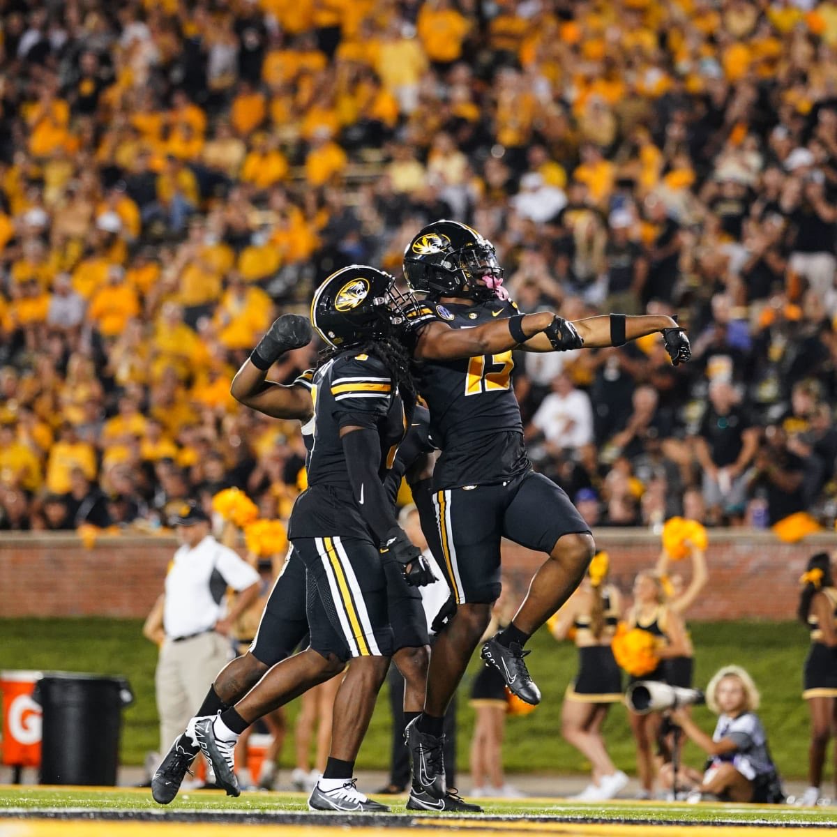 Harry Stewart III (@hstewartiii) on Twitter photo #AGTG I am blessed to receive an offer from the University of Missouri!🐯 #MIZ <a href="/CoachLoop/">Curtis Luper</a> <a href="/Cen10TitansFB/">Centennial Titan Football Recruiting</a> <a href="/CoachWebb/">Matt Webb</a> <a href="/CoachLinwoodA/">Adam Linwood</a> <a href="/Ck2Sports/">Coach Curley Kelly-CK2 Supreme Sports Recruiting</a> #AGTG I am blessed to receive an offer from the University of Missouri!🐯 #MIZ <a href="/CoachLoop/">Curtis Luper</a> <a href="/Cen10TitansFB/">Centennial Titan Football Recruiting</a> <a href="/CoachWebb/">Matt Webb</a> <a href="/CoachLinwoodA/">Adam Linwood</a> <a href="/Ck2Sports/">Coach Curley Kelly-CK2 Supreme Sports Recruiting</a>
