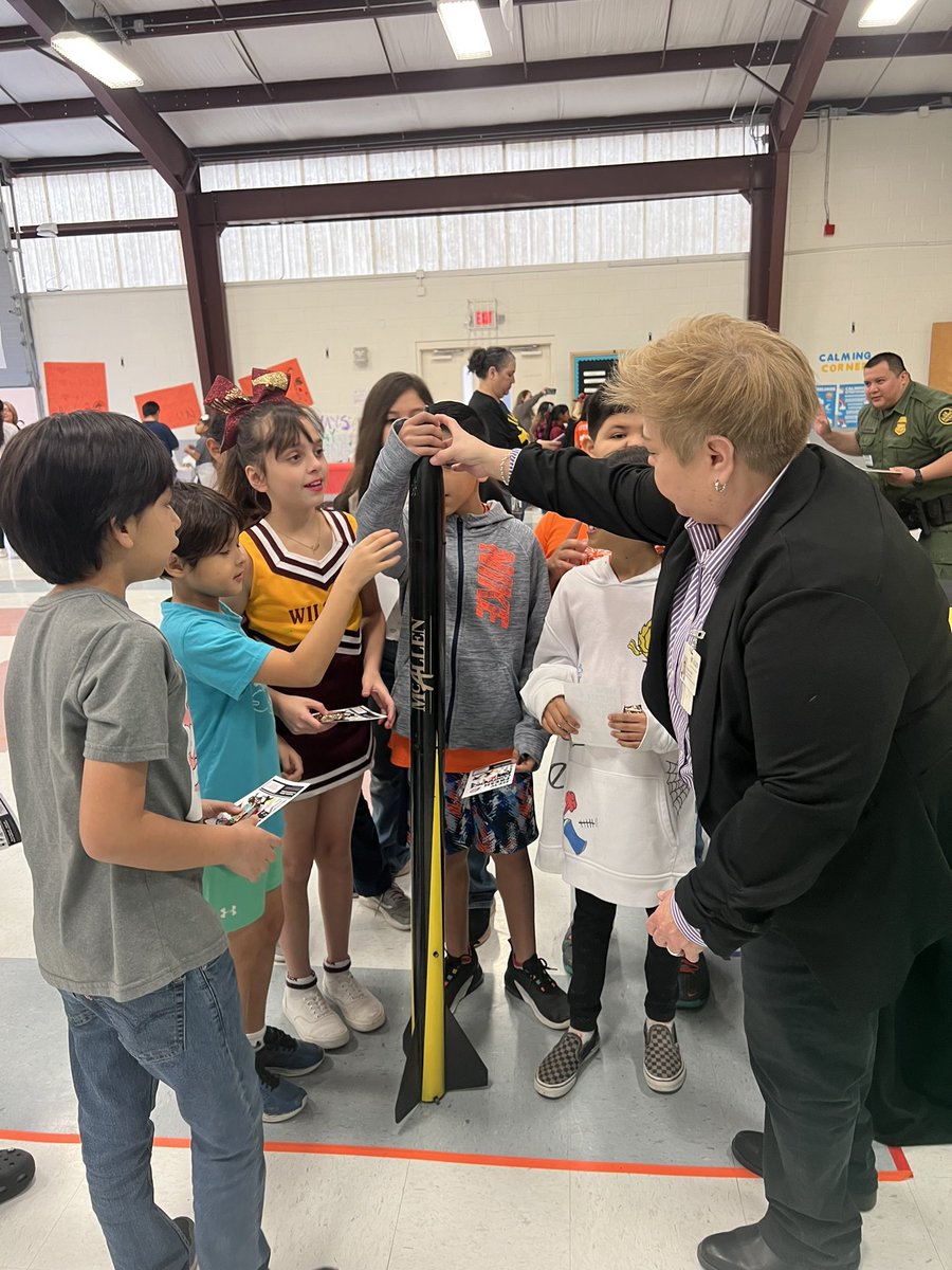 CounselorMISD's tweet image. Great job Wilson Elementary in organizing an excellent career fair for the students! A special thank you to the counselors! ❤️❤️❤️#studentsarethefuture #wilsonelementary #mcallenisd