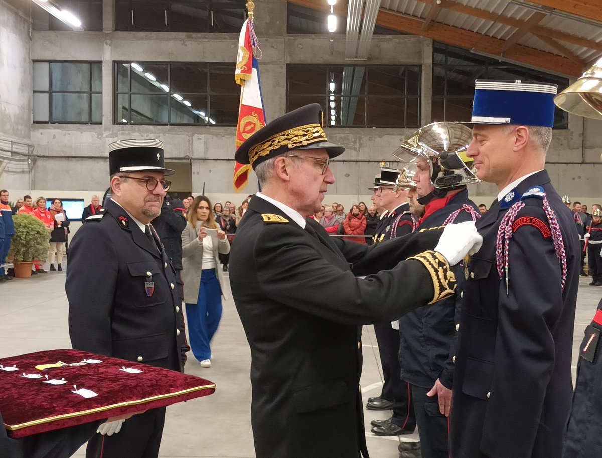 Sapeurs-Pompiers 50 tweet media