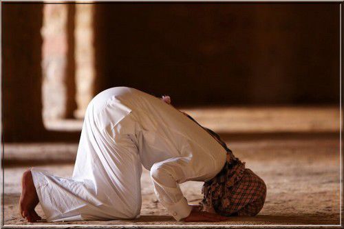 SMNDZ13's tweet photo. Plus ta prière sera droite !

Plus ta vie sera droite !

Si tu la retarde tes projets seront retardés !

La prière et la porte du succès et de la réussite !

Et nous entendons tous dire dans l'Adhan !

Haya ala Salât , Haya ala lfalah !

Venez à la prière , venez à la réussite ! https://t.co/S2NzpsQGto