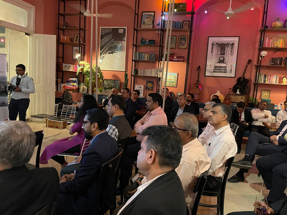 t_vanhelden's tweet photo. Dutch are leading in #portdevelopment and #maritimelogistics. No wonder #INBA organised its first thematic session on this extremely relevant topic #digitalport #greenhydrogen some areas for cooperation @NLinMumbai @NLinIndia @BartdeJong10 https://t.co/gN9YY5CCzu
