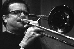 newjazzword's tweet photo. On #TheHowlandSessions @Multi_phonics #NYC  #trombonist @joefiedlermusic (pic:#SOConnor) #salutes #influence #German #AlbertMagelsdorff w. a #soloset of #innovative #straightforward + #pointillist  brass techniques Review: https://t.co/twzWqrqeQK
#freejazz #improvjazz #freemusic https://t.co/5M6WPSyOoD