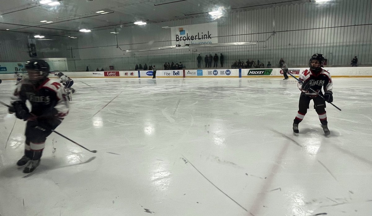 Sensplex's tweet photo. U12 B/A division action between the Nepean Raiders and Oshawa Generals at the #CapitalWinterClassic23 Weekend 2! https://t.co/3KByXVVq8Y