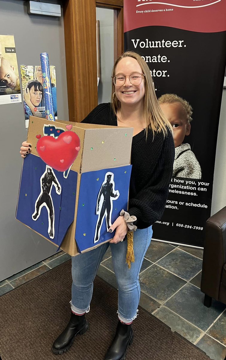 theroadhomedane's tweet photo. Housing Advocate, Allison has a special delivery to wrap up the week. 🎂🎈She picked up this personalized birthday box filled with games treats and prizes for a family she serves. Thanks to Box of Balloons, Inc.- Madison, WI for helping to provide birthday joy to local children! https://t.co/N9VyOCXbfu
