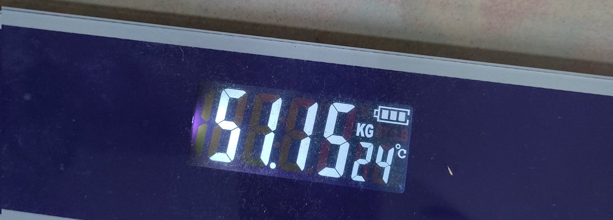 Asyayang99's tweet photo. Y'all's I lose 2 more kg in 5 weeks 🥹❤️
No workout, no supplement, not starving myself, still eating KFC every weekend hehehe
#CaloriesDeficit https://t.co/KtFtecSxpC