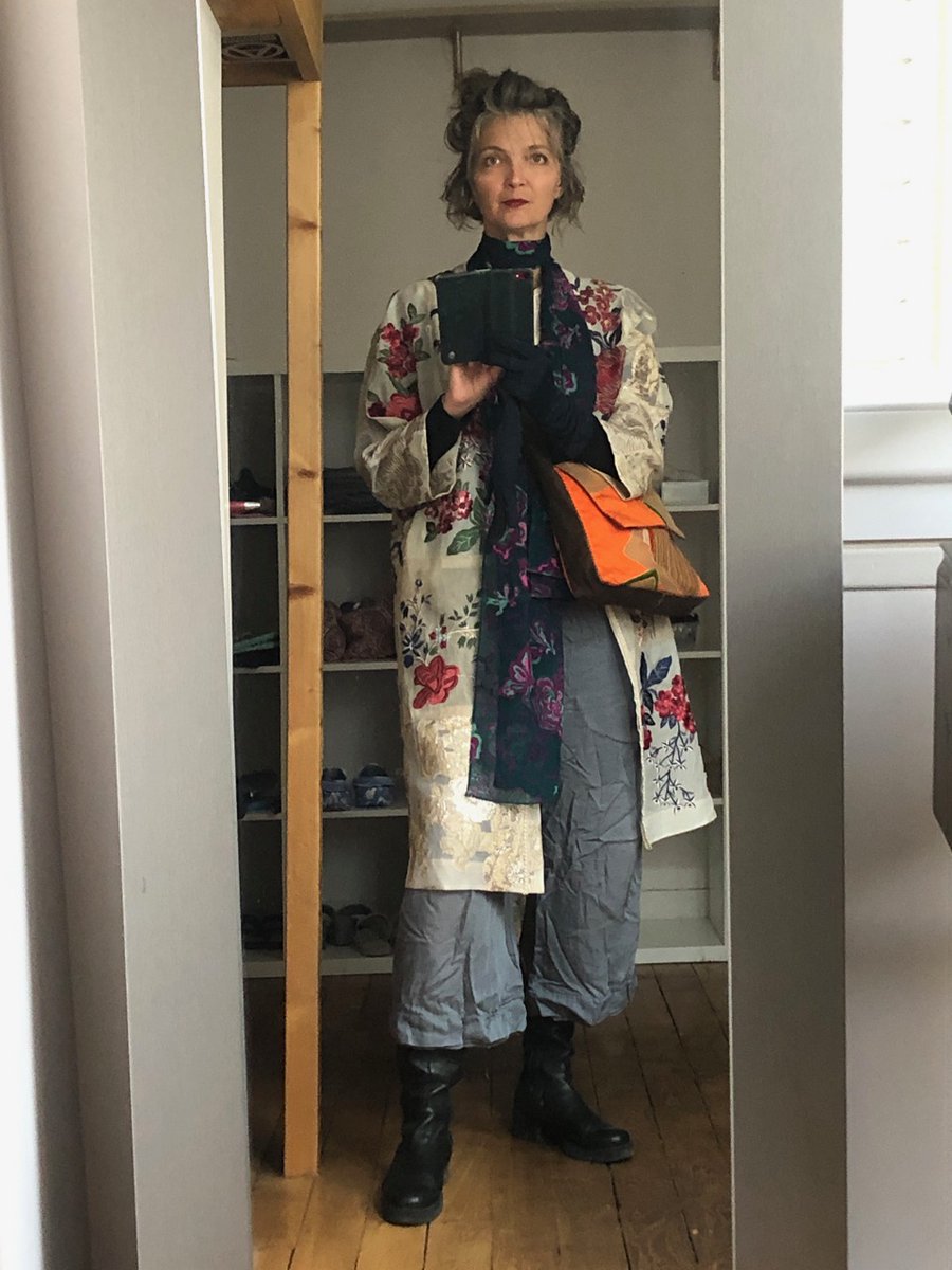 EstherSherrow's tweet photo. Hivernal color tidings - https://t.co/yDZhGd0L76 The latest newsletter is afloat... https://t.co/JHdJdfeNMd