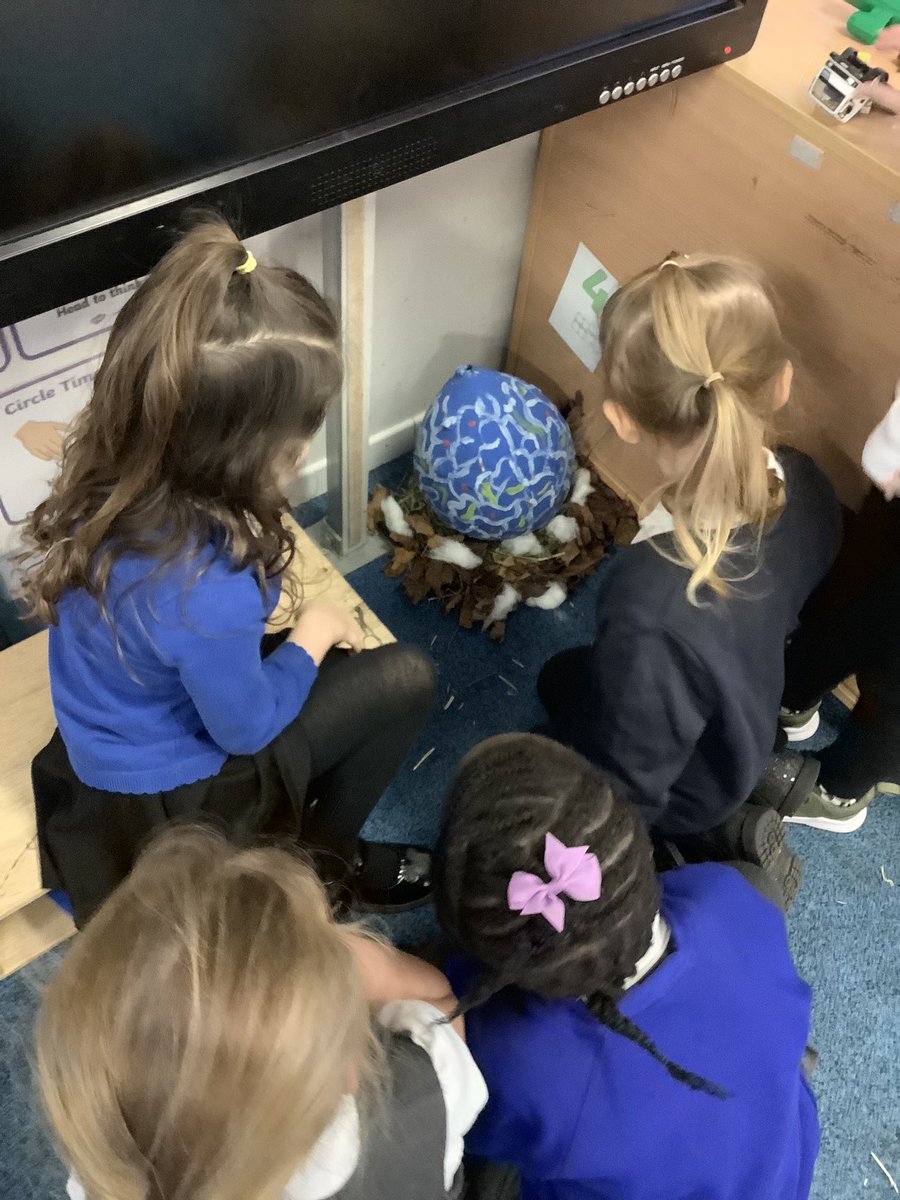 LangtonsInfant's tweet photo. Something exciting has happened in nursery! We discovered a real dinosaur egg and it hatched. The nursery children have been discussing what it could look like and where is may have come from. 🦖🦕 https://t.co/UUHFgCcpjm