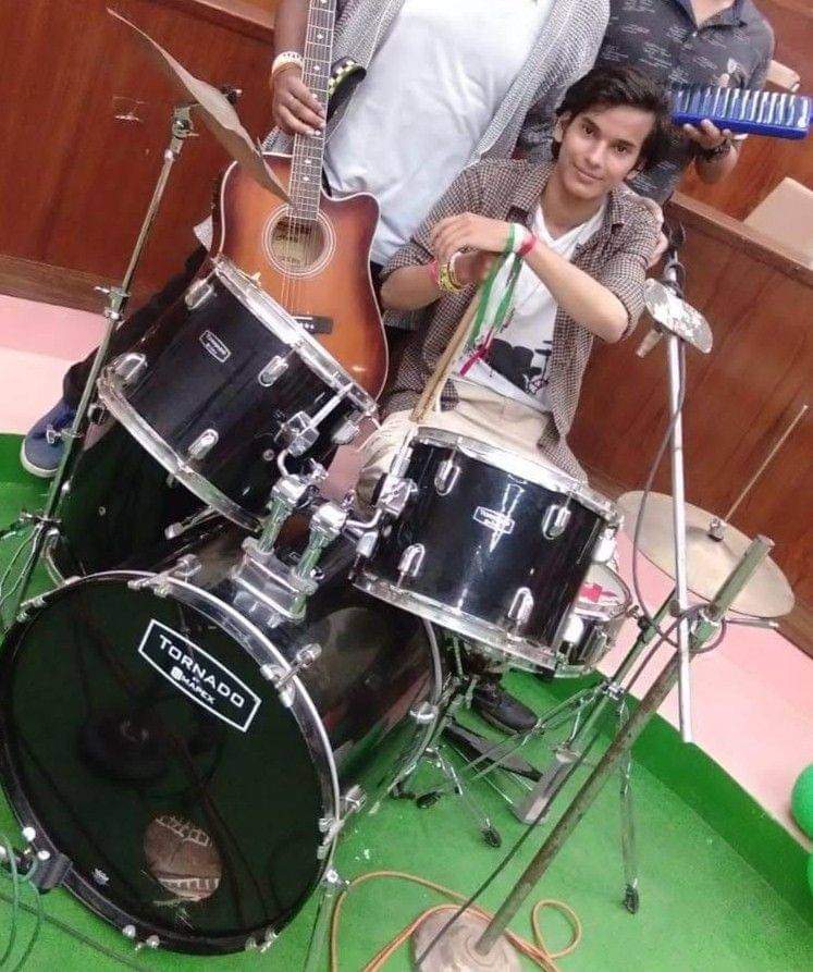 mohitdrummer's tweet image. #drummer #mohit